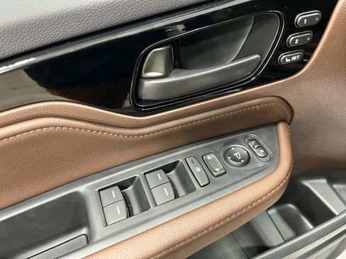 New 2026 Honda Odyssey Touring image 13
