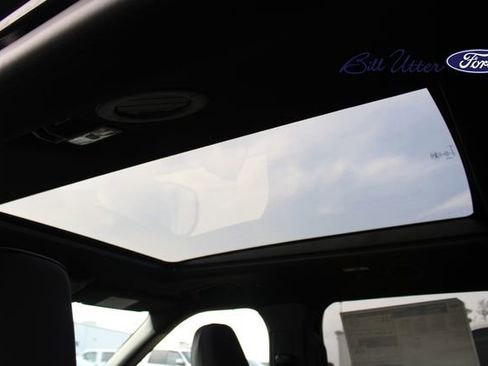 New 2026 Ford Explorer Platinum image 13