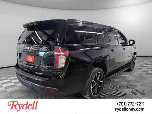 Used 2021 Chevrolet Suburban RST w/ Luxury Package image 5