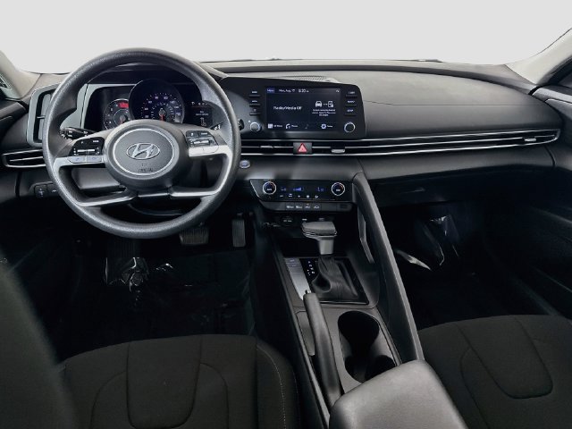 Used 2023 Hyundai Elantra SEL w/ Cargo Package FWD image 16