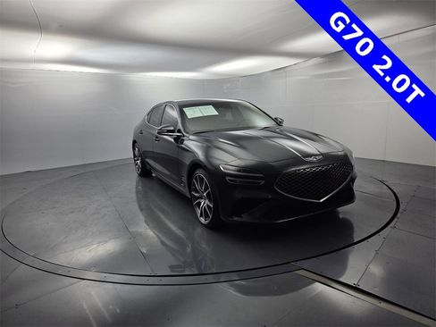 Used 2023 Genesis G70 2.0T image 3