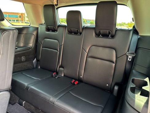 Used 2025 Nissan Pathfinder SL FWD image 23
