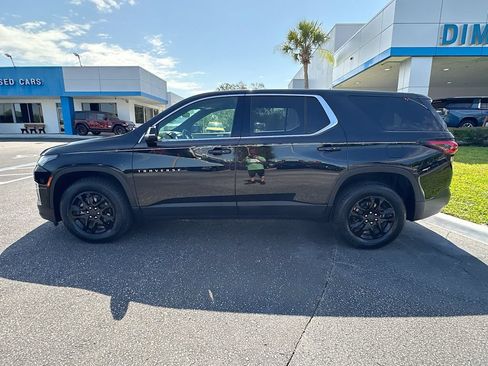 Used 2023 Chevrolet Traverse LS w/ Safety Package FWD image 8