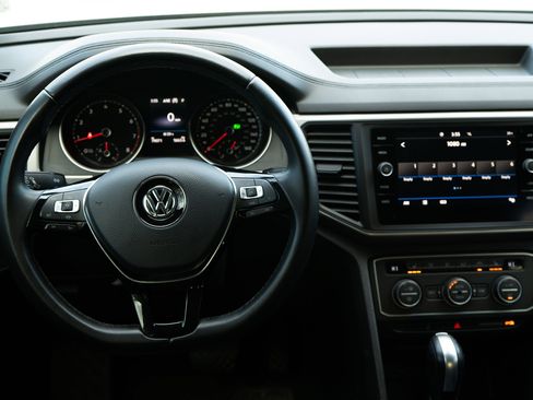 Used 2020 Volkswagen Atlas SE image 26