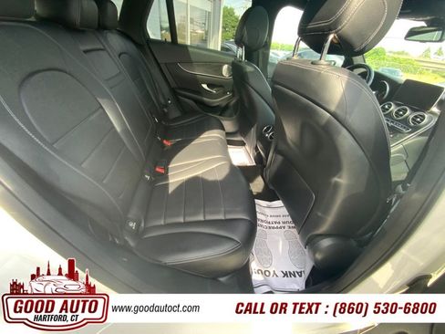 Used 2017 Mercedes-Benz GLC 300 4MATIC w/ Premium 2 Package image 16