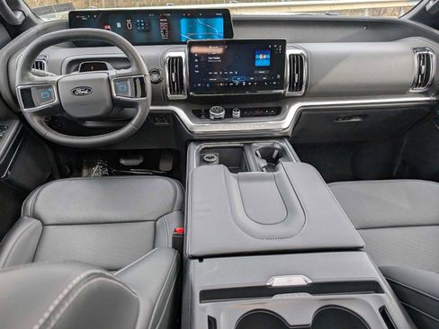 New 2026 Ford Expedition Max Platinum w/ Stealth Performance Package AWD/4WD image 12