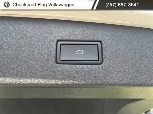 Used 2024 Volkswagen Tiguan SE R-Line AWD/4WD image 34