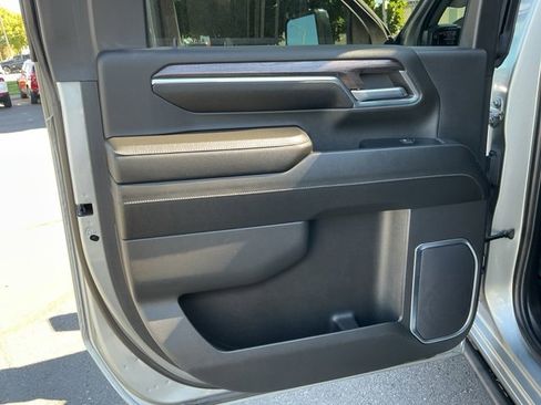 Used 2024 Chevrolet Silverado 2500 LTZ w/ LTZ Premium Package image 20