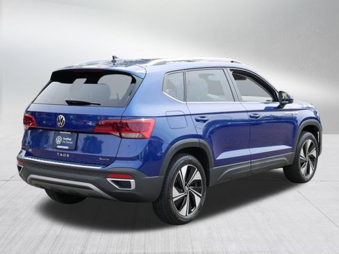 Certified 2024 Volkswagen Taos SE AWD/4WD image 7