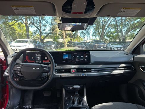 Used 2025 Kia K4 FWD image 27