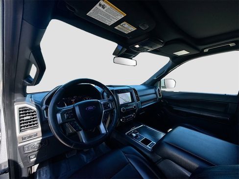 Used 2020 Ford Expedition Max XLT w/ Equipment Group 202A image 9