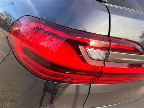 Used 2022 BMW X7 M50i w/ Executive Package image 30