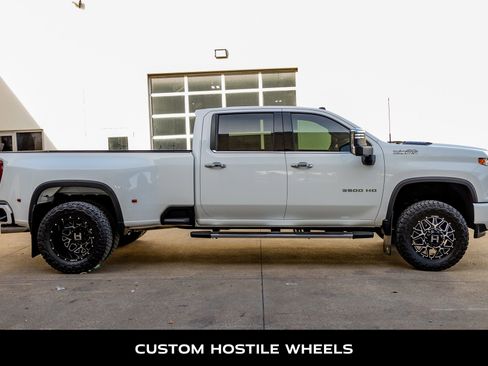 Used 2023 Chevrolet Silverado 3500 High Country w/ Technology Package image 10