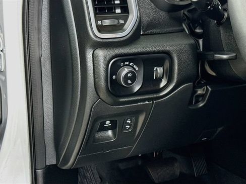 Used 2025 RAM 1500 Big Horn AWD/4WD image 10