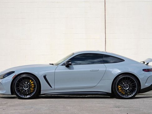Used 2024 Mercedes-Benz AMG GT 63 image 9