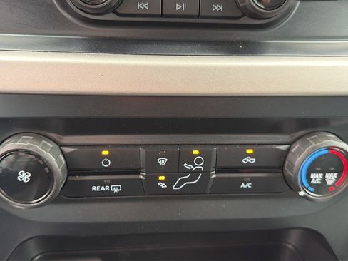 Used 2021 Ford F150 XLT AWD/4WD image 9