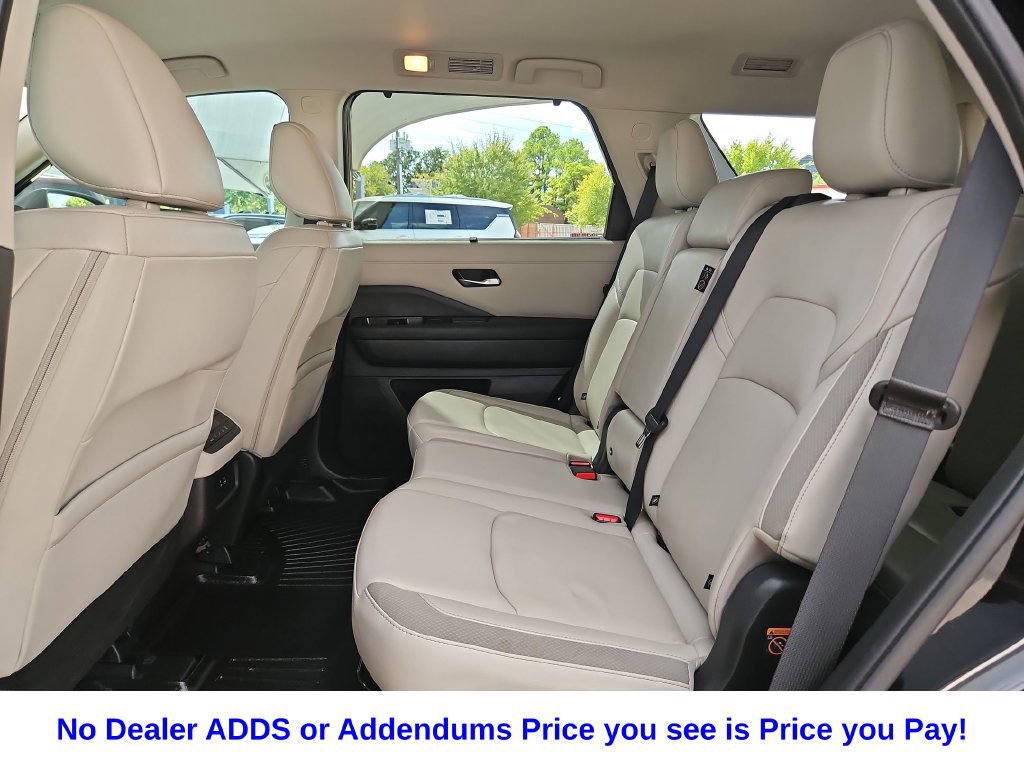 Used 2023 Nissan Pathfinder SL w/ Black Appearance Package FWD image 38