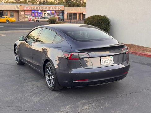 Used 2021 Tesla Model 3 Standard Range Plus RWD image 4