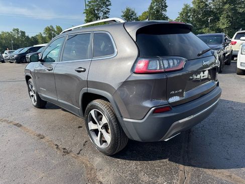 Used 2019 Jeep Cherokee Limited AWD/4WD image 3