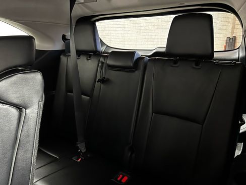 Certified 2023 Toyota Highlander XLE image 23