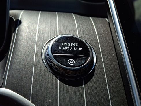Used 2026 Mercedes-Benz GLC 300 4MATIC image 23