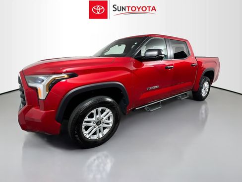Used 2025 Toyota Tundra SR5 w/ SR5 Convenience Package AWD/4WD image 9