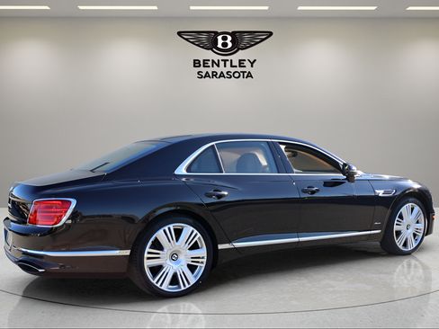 New 2026 Bentley Flying Spur Plug-In Hybrid AWD/4WD image 10
