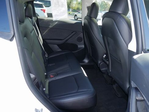 Used 2025 Tesla Model Y Long Range image 24