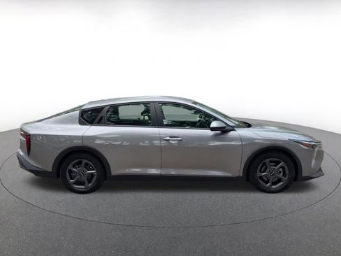 Used 2025 Kia K4 FWD image 16