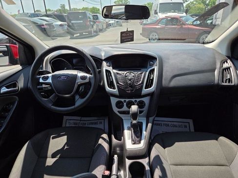 Used 2012 Ford Focus SE FWD image 15