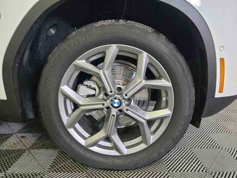 Used 2023 BMW X3 xDrive30i w/ Premium Package image 2