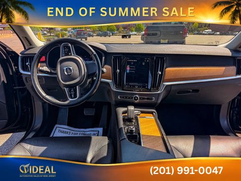 Used 2022 Volvo S90 B6 Momentum AWD/4WD image 10