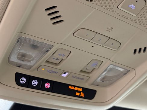 Certified 2022 Cadillac XT5 Premium Luxury image 35