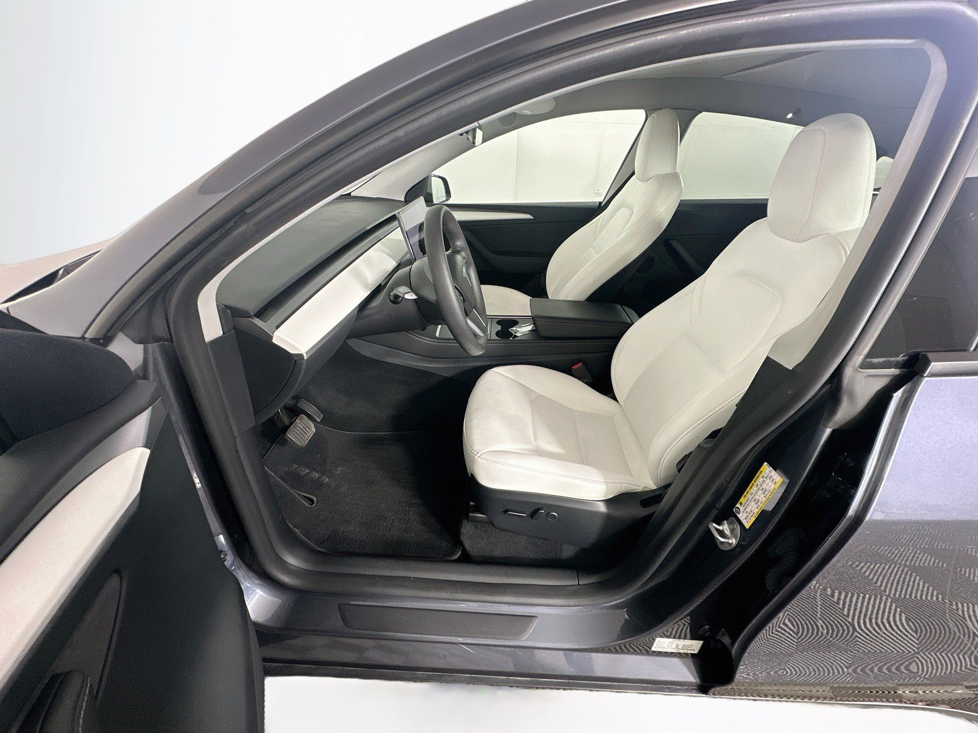 Used 2023 Tesla Model Y Long Range AWD/4WD image 13