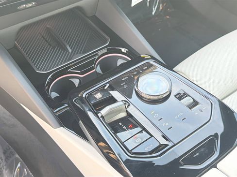 New 2026 BMW 530i 530i w/ Convenience Package image 29