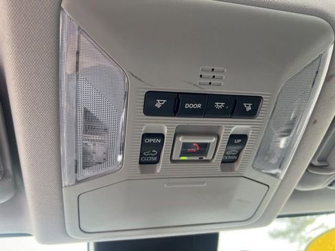 Used 2021 Toyota RAV4 XLE w/ Convenience Package image 40