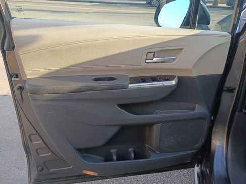 Used 2021 Toyota Sienna XLE image 23