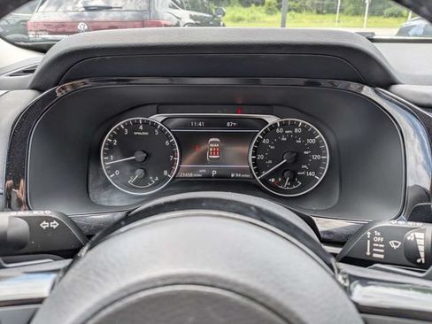 Used 2024 Nissan Pathfinder SL AWD/4WD image 28