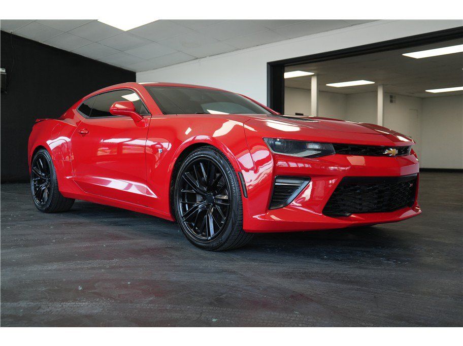 Used 2017 Chevrolet Camaro SS RWD image 1