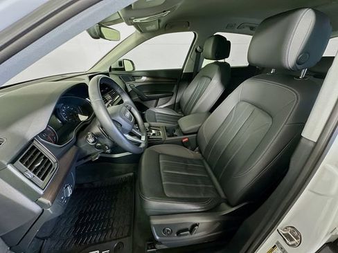 Used 2023 Audi Q5 2.0T Premium w/ Convenience Package image 12