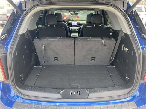 Used 2022 Ford Explorer XLT w/ Equipment Group 202A image 45