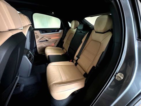New 2026 Porsche Cayenne S AWD/4WD image 28