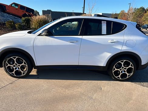 Used 2024 Alfa Romeo Tonale Sprint image 11