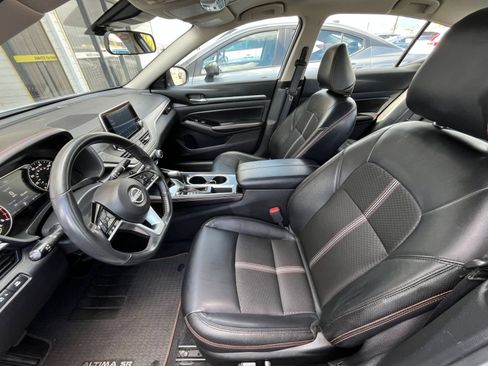 Used 2025 Nissan Altima 2.5 SR FWD image 25
