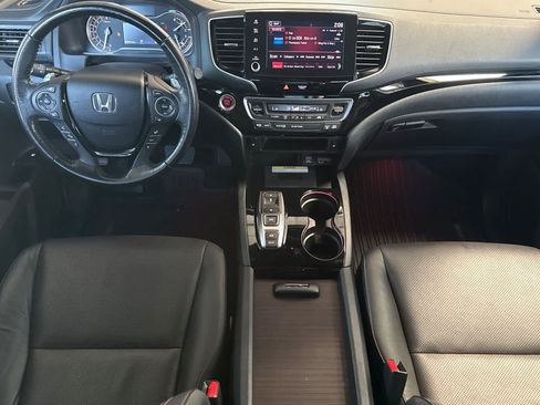 Used 2023 Honda Ridgeline Black Edition image 3