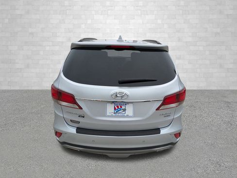 Used 2019 Hyundai Santa Fe XL image 3