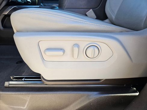 Used 2021 Chevrolet Silverado 1500 LTZ image 23