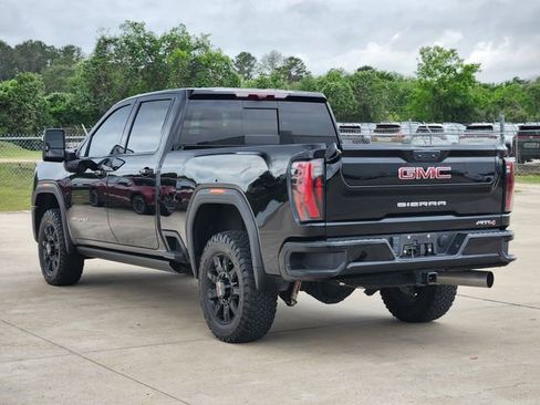 Used 2024 GMC Sierra 2500 AT4 w/ AT4 Premium Plus Package AWD/4WD image 5