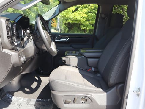 Used 2025 Chevrolet Silverado 2500 LT w/ Convenience Package AWD/4WD image 15