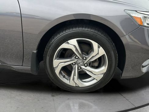 Used 2020 Honda Accord EX image 31